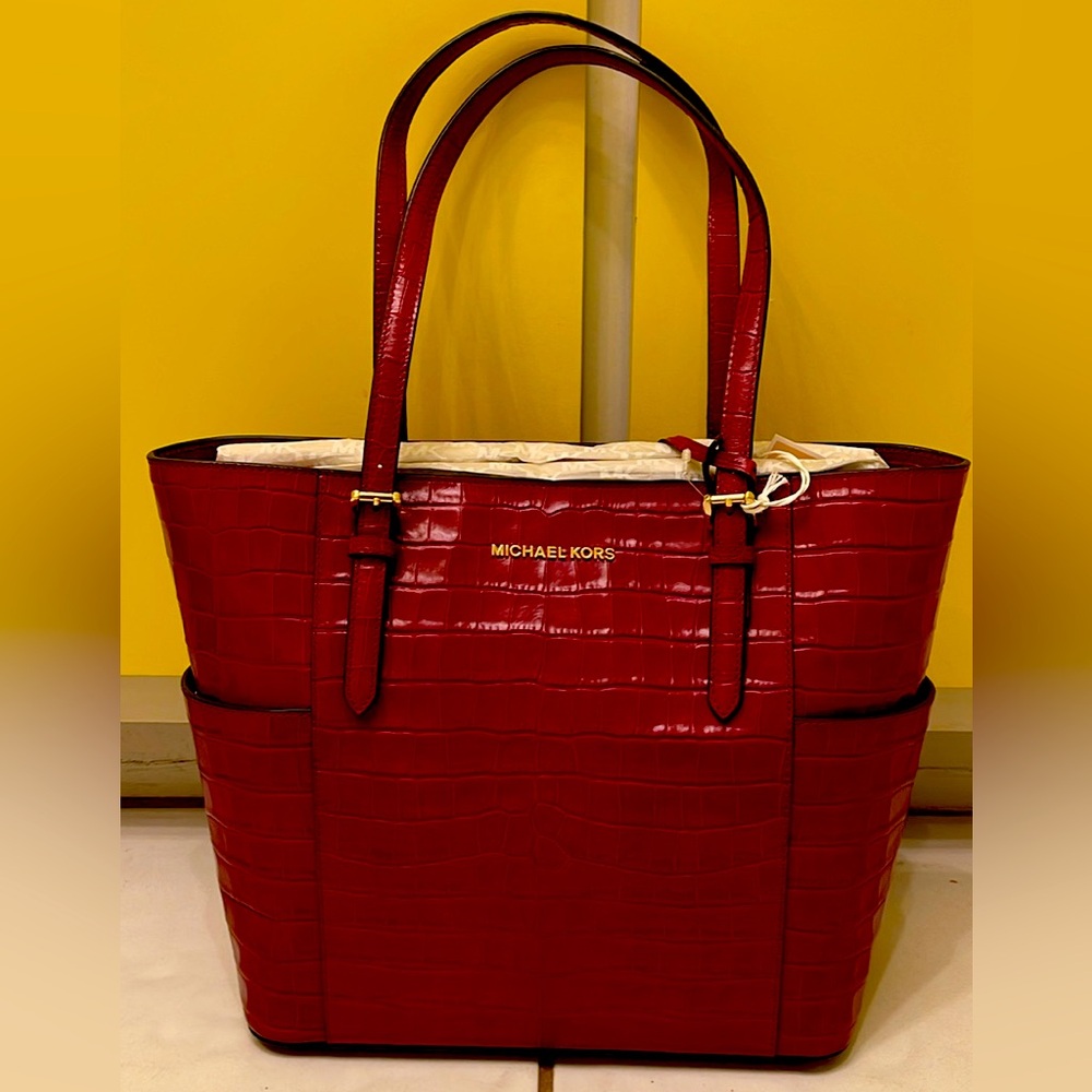 MK NWT Michael Kors mulberry Jet Set Travel large tote handbag NEW WITH TAGS